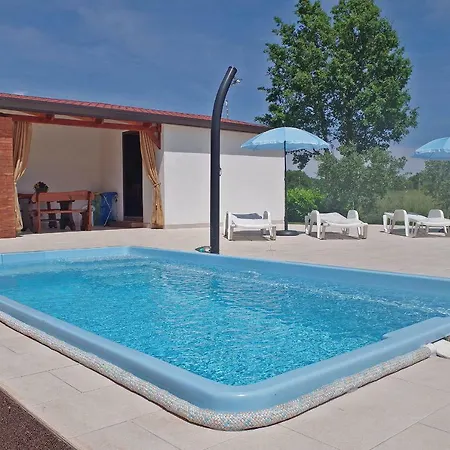 Dream House For 4 Pax In Muntic With Pool Ferienhaus Pula