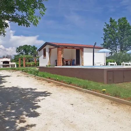 Ferienhaus Dream House For 4 Pax In Muntic With Pool Pula