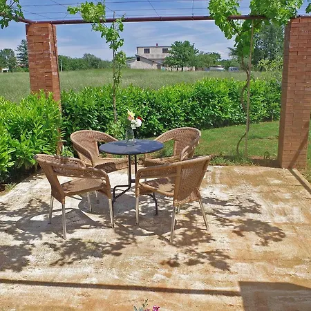 Dream House For 4 Pax In Muntic With Pool * Pola